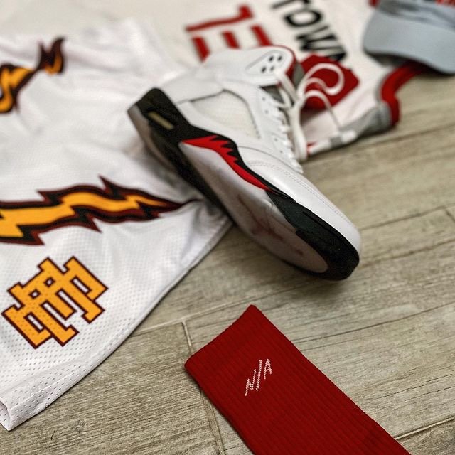 EE Shorts White Lightning - Phantom Kicks
