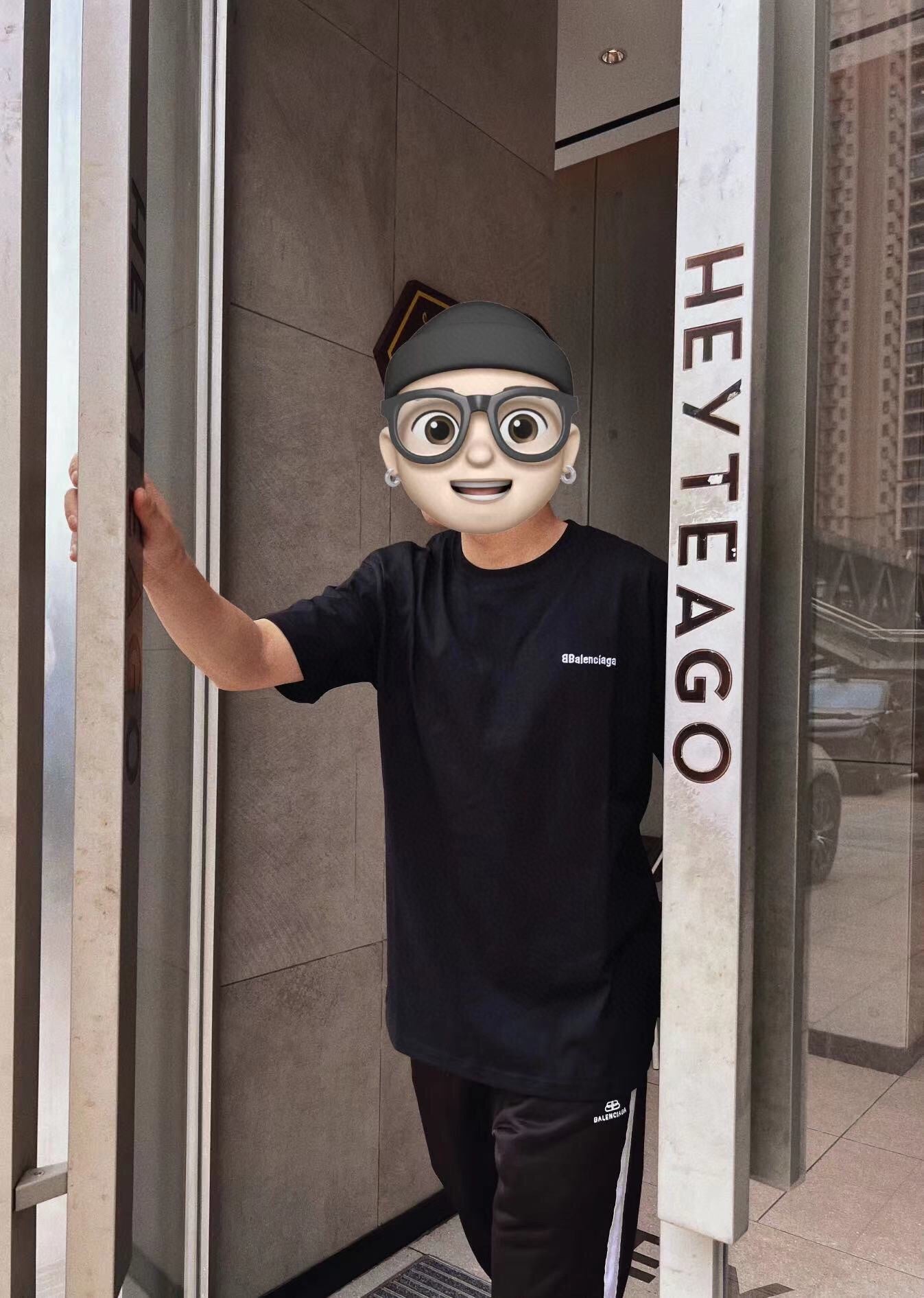 BALENCIAGA MINIMALIST T-SHIRT BLACK - Phantom Kicks