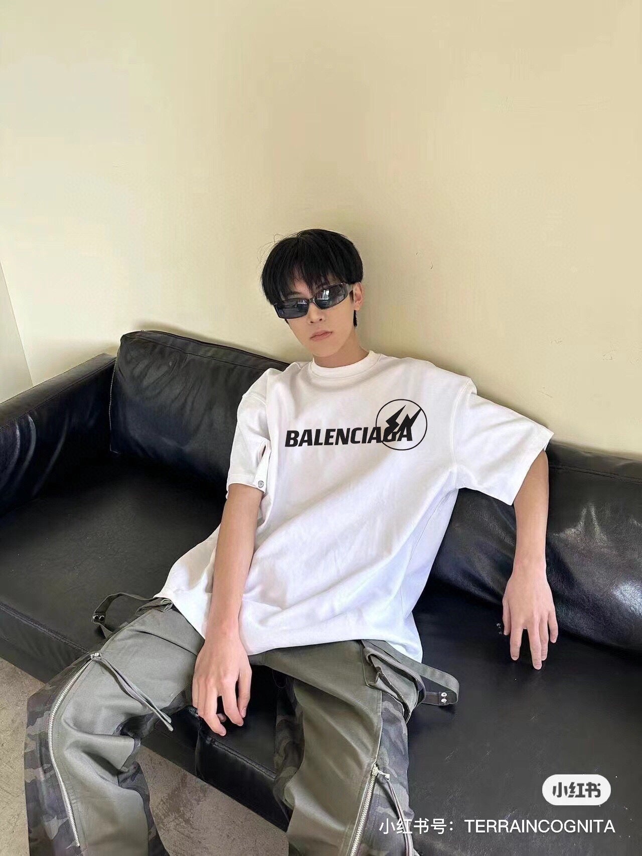 BALENCIAGA LOGO T-SHIRT WHITE - Phantom Kicks