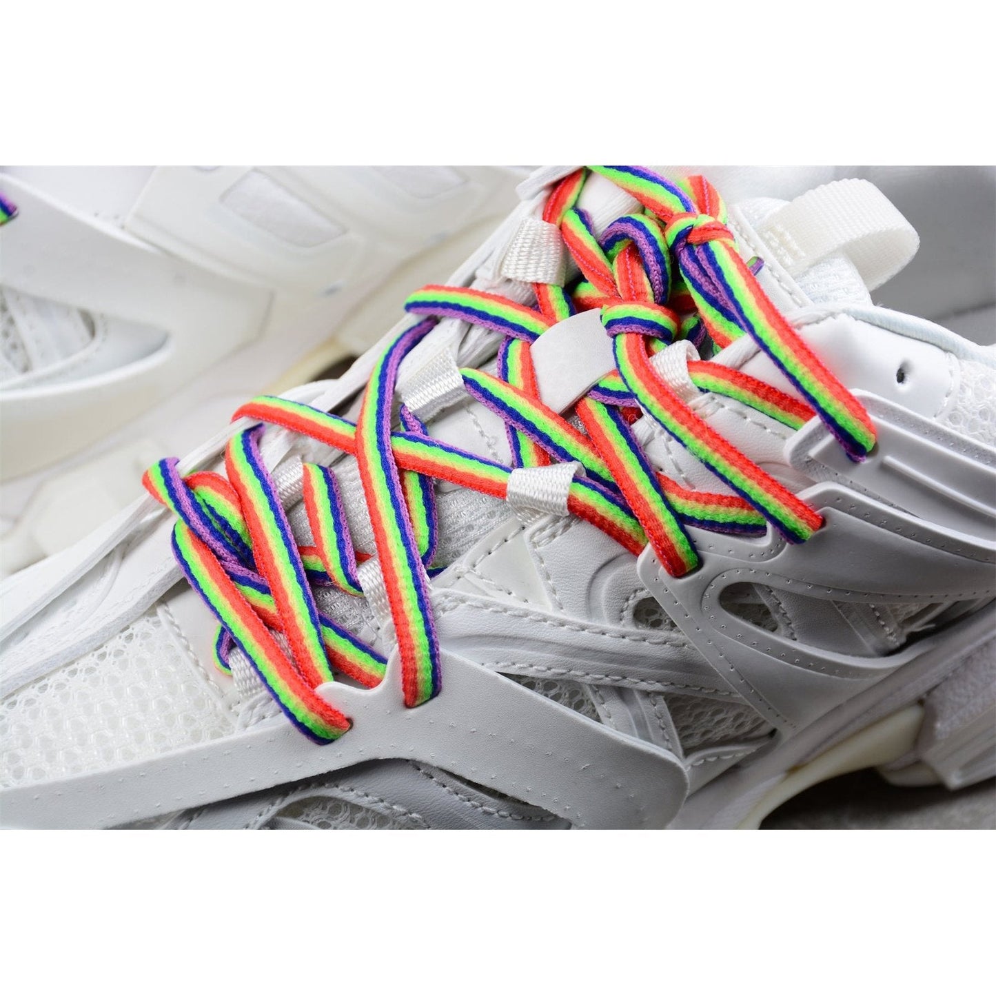 BALENCIAGA TRACK x WHITE WHITE - Phantom Kicks
