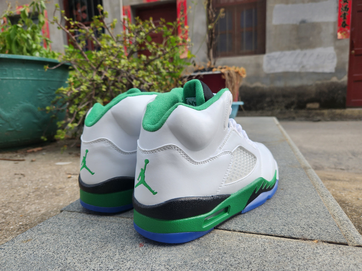 Jordan 5 white, green and black - Phantom Kicks