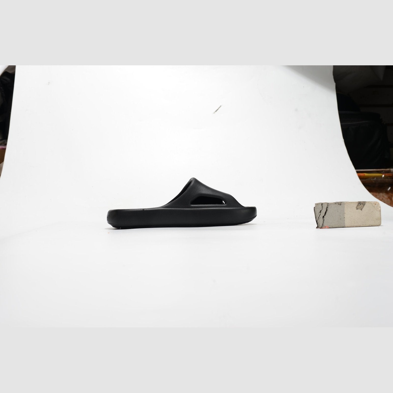 PUMA SHIBUI CAT SLIDE x BLACK - Phantom Kicks