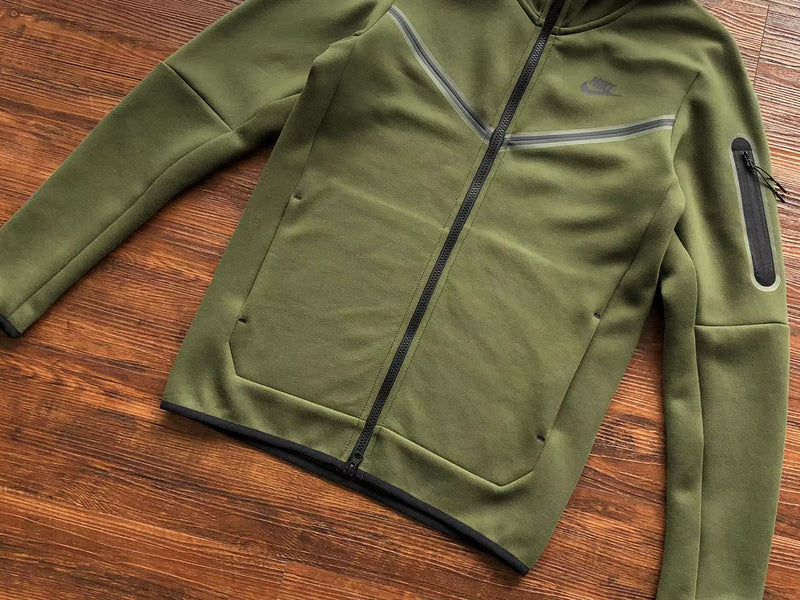 NIKE TECH FLEECE HOODIE x OLIVE GREEN - Phantom Kicks
