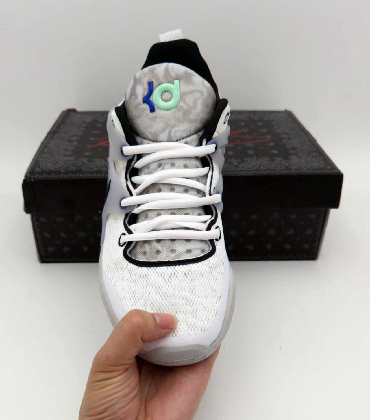 NIKE KD 15 x BROOKLYN NETS - Phantom Kicks