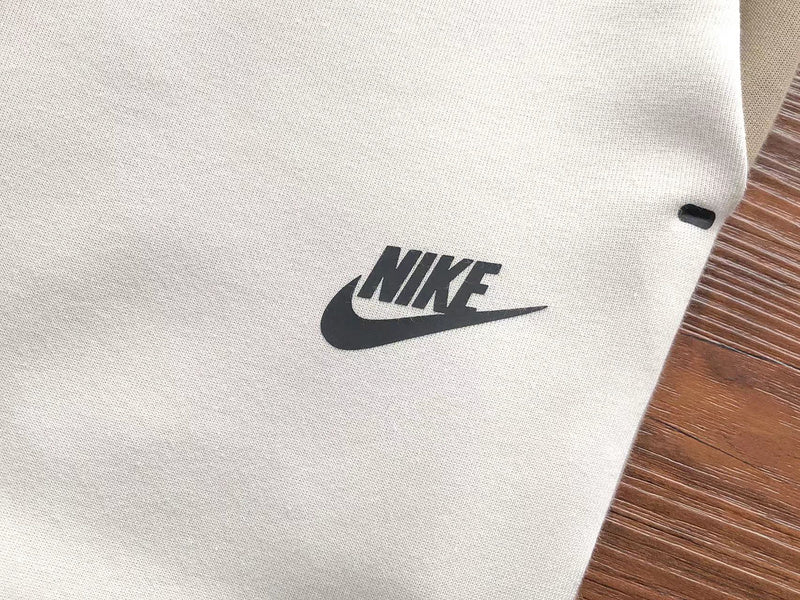 NIKE TECH FLEECE PANTS x SANDALWOOD/LIGHT BONE WHITE - Phantom Kicks