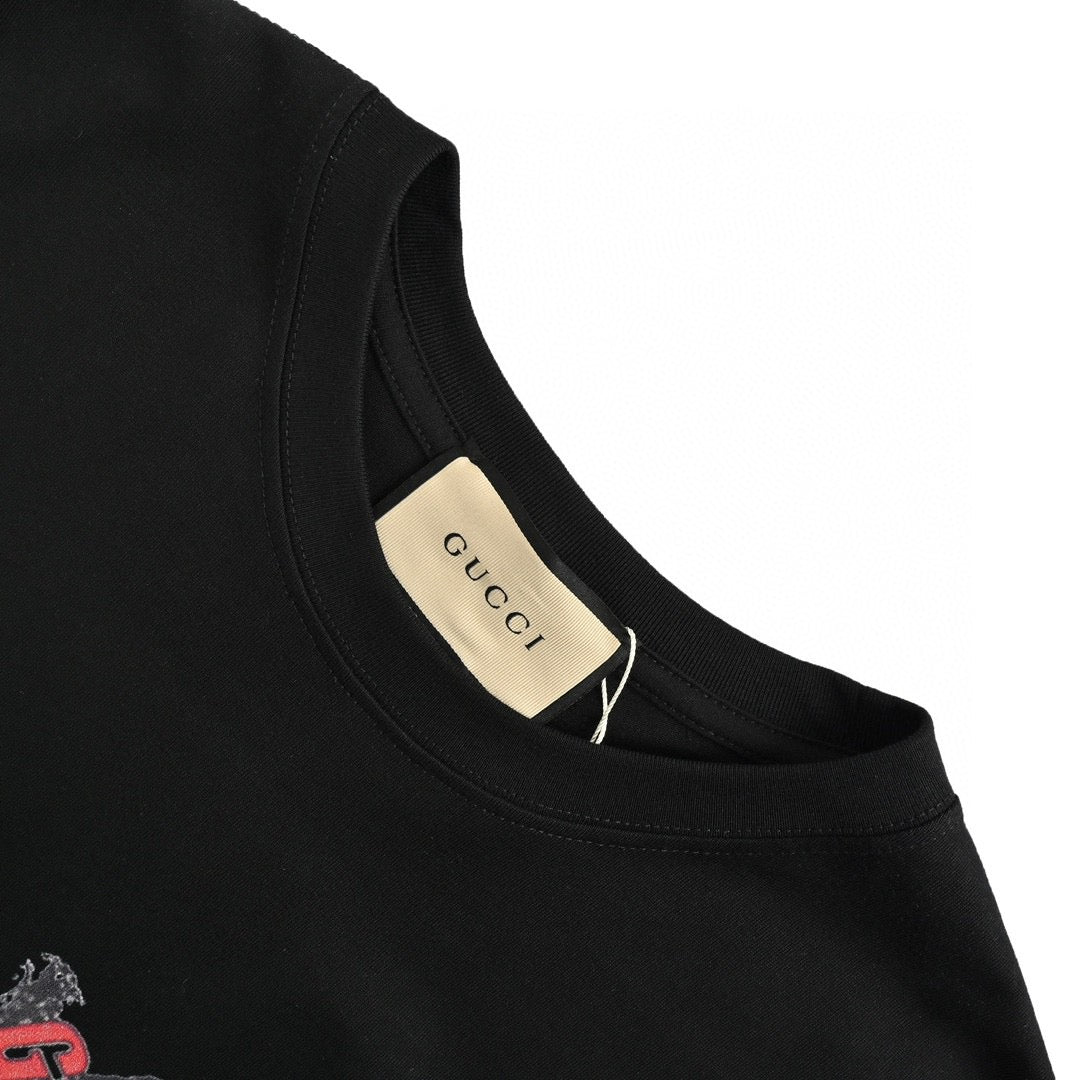 Gucci Strawberry Logo T-Shirt (Black) - Phantom Kicks