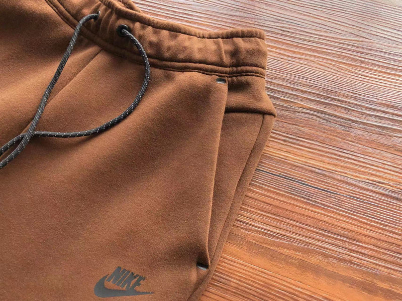 NIKE TECH FLEECE PANTS x BROWN - Phantom Kicks