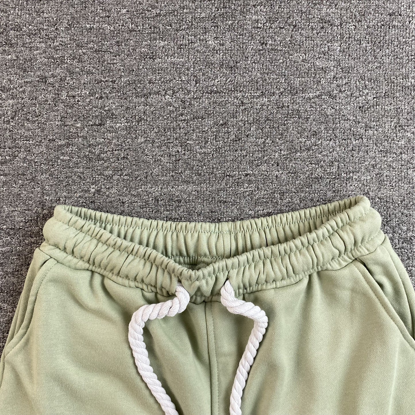 SYNA WORLD SHORTS SAGE - Phantom Kicks