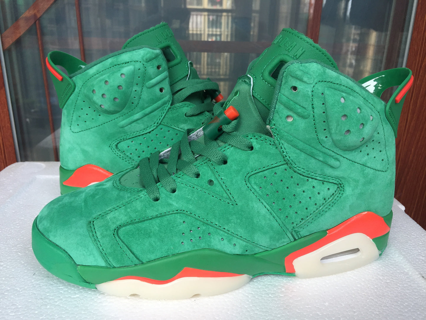 Jordan 6 Retro "Gatorade Green" - Phantom Kicks