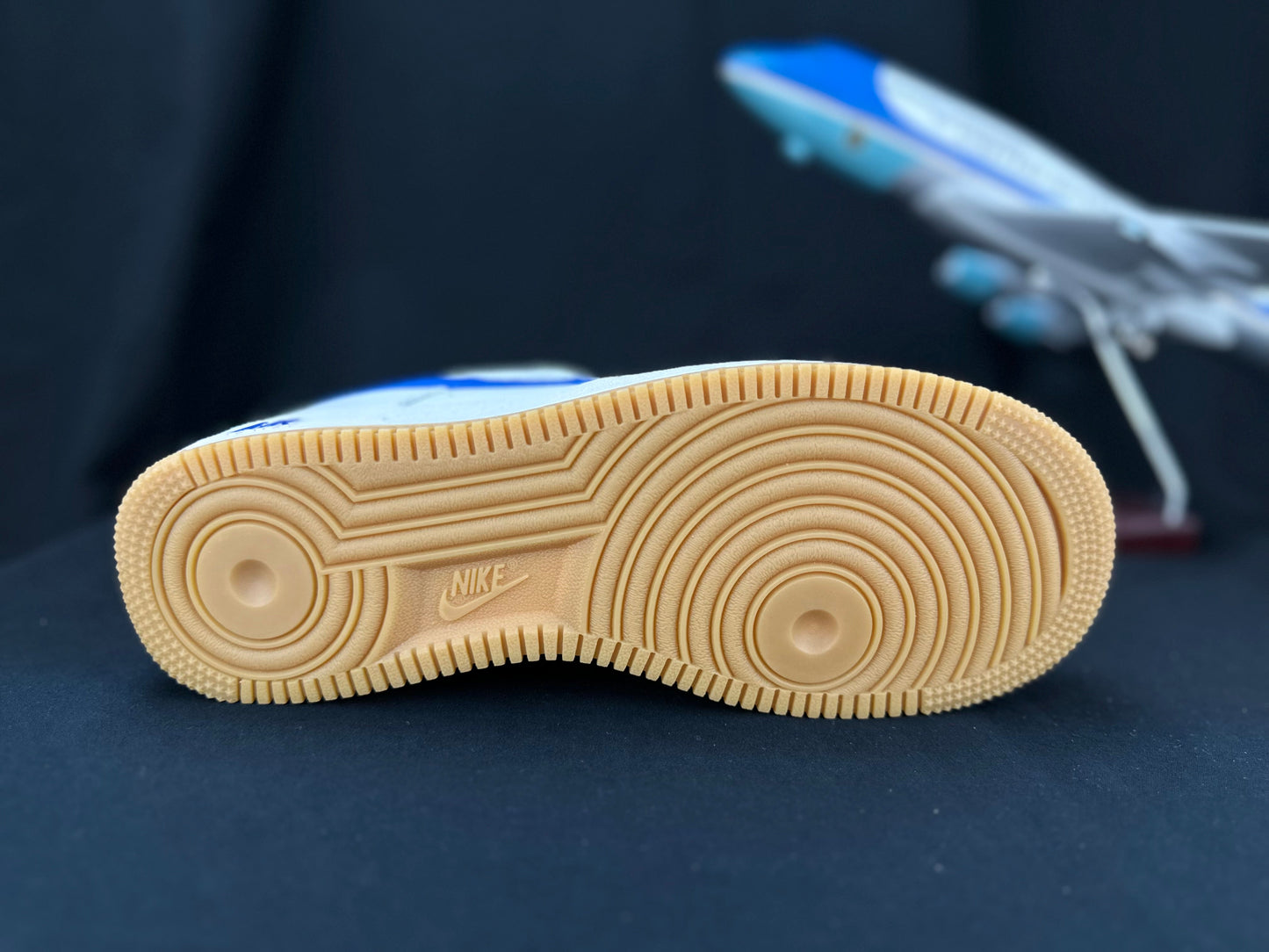 NIKE AIR FORCE 1 "Gum Sole White/Blue" - Phantom Kicks