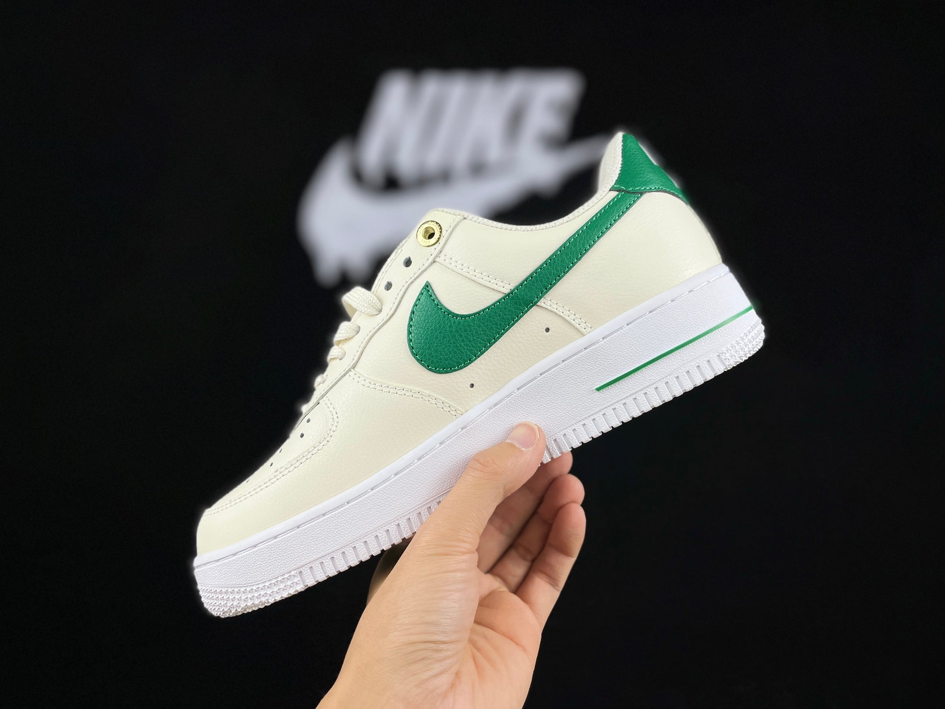 NIKE AIR FORCE 1 "Light Green" - Phantom Kicks