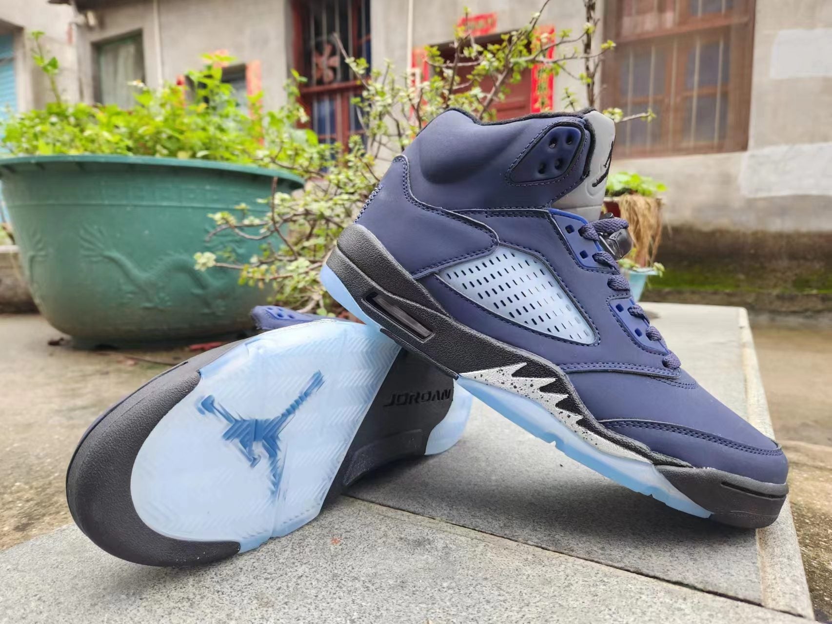 Jordan 5 blue and black - Phantom Kicks