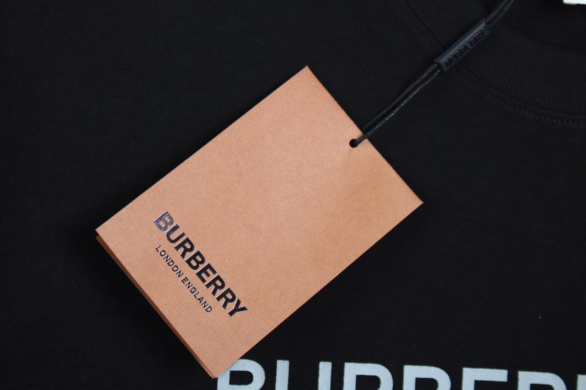 Burberry London England T-Shirt - Black - Phantom Kicks