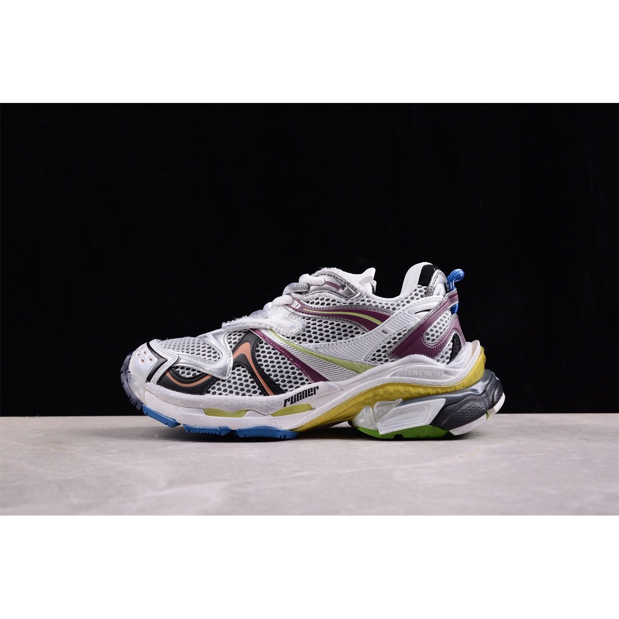 BALENCIAGA RUNNER x MULTICOLORED - Phantom Kicks