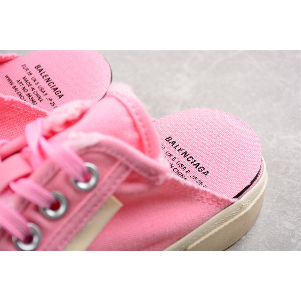 BALENCIAGA PARIS LOW x PINK - Phantom Kicks