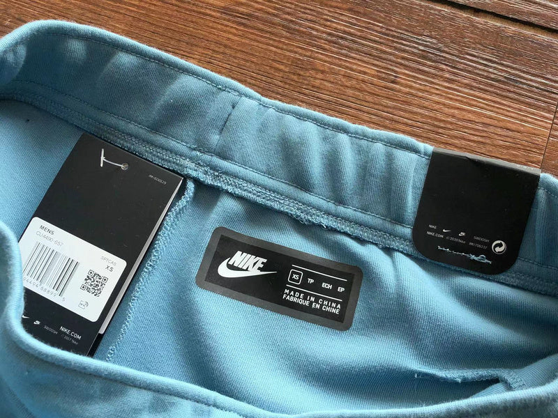 NIKE TECH FLEECE PANTS x BABY BLUE - Phantom Kicks