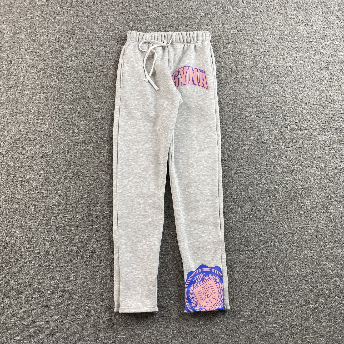 SYNA WORLD COLLEGE SWEATPANTS GREY - Phantom Kicks