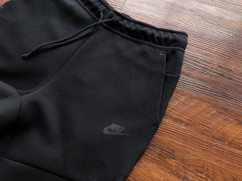 NIKE TECH FLEECE PANTS x BLACK - Phantom Kicks