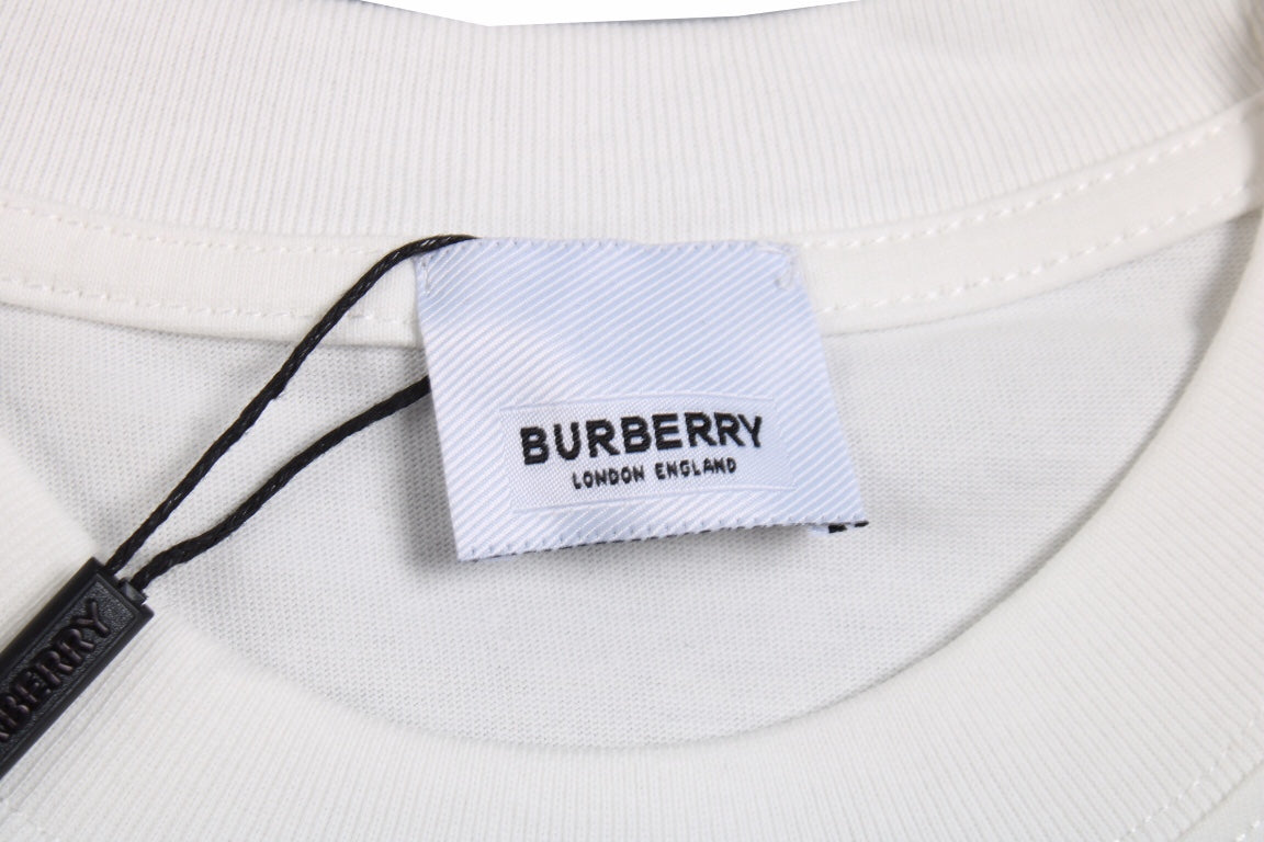 Burberry London England T-Shirt - White - Phantom Kicks