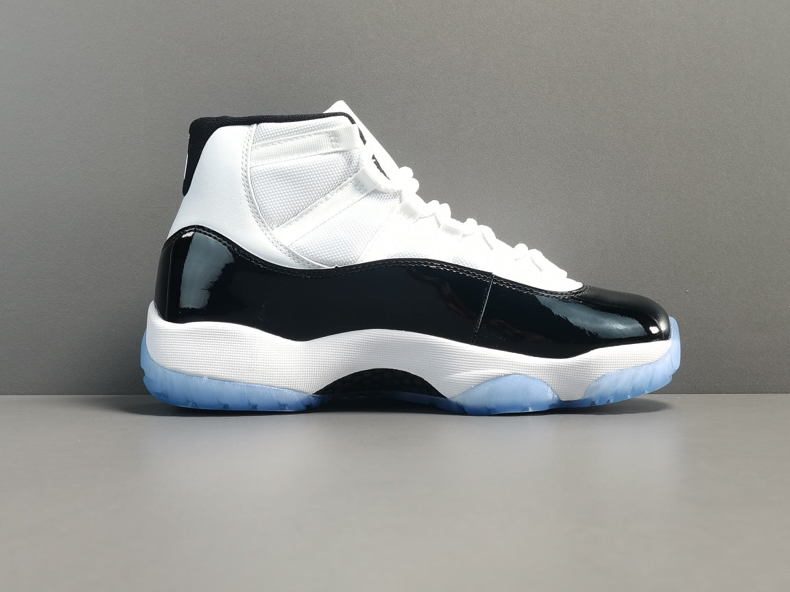 JORDAN 11 x CONCORD - Phantom Kicks