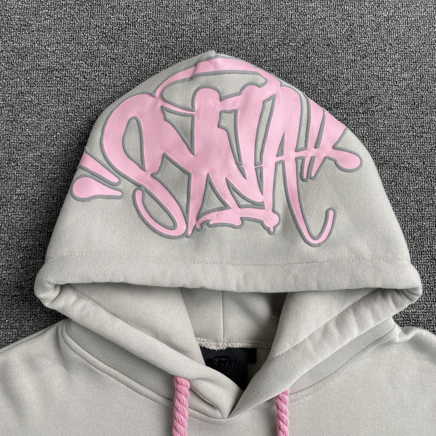 SYNA WORLD HOOD LOGO HOODIE GREY PINK - Phantom Kicks