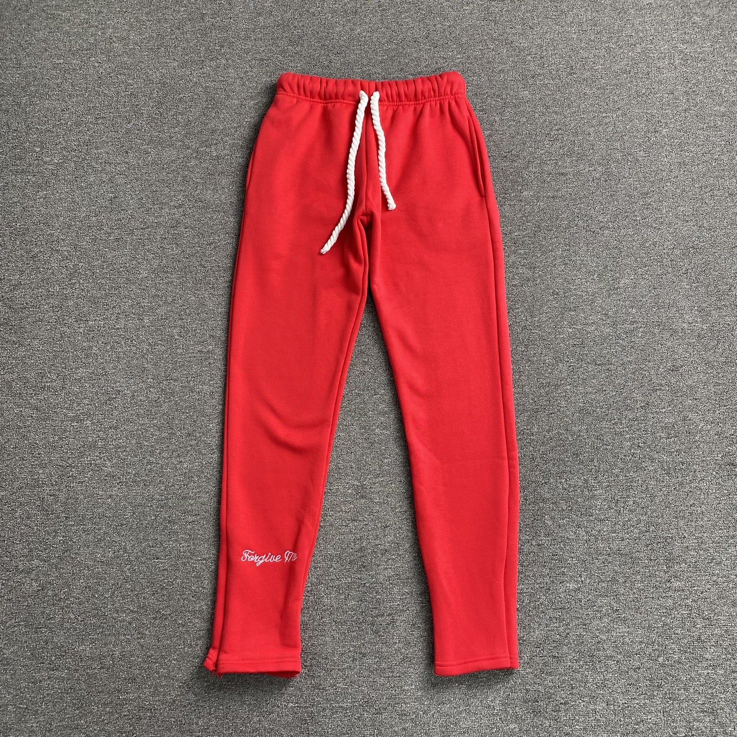 SYNA WORLD SYNA LOGO SWEATPANTS RED - Phantom Kicks
