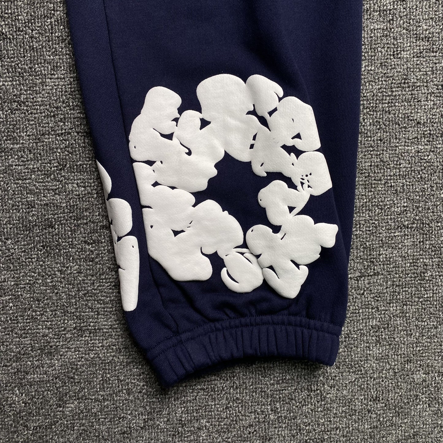 DENIM TEARS COTTON WREATH SWEATPANTS NAVY - Phantom Kicks
