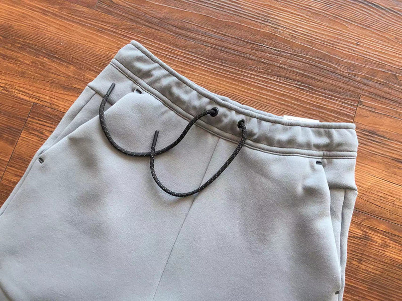 NIKE TECH FLEECE PANTS x GREY/WHITE - Phantom Kicks