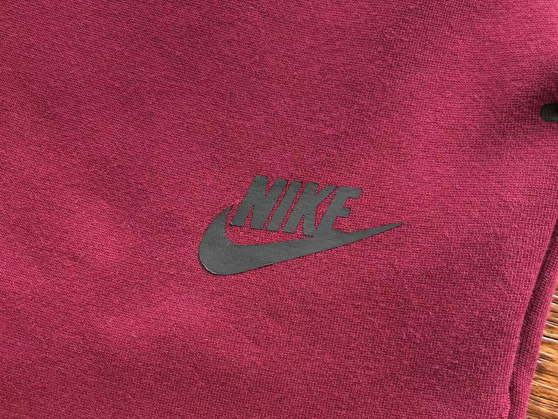 NIKE TECH FLEECE PANTS x BURGUNDY - Phantom Kicks