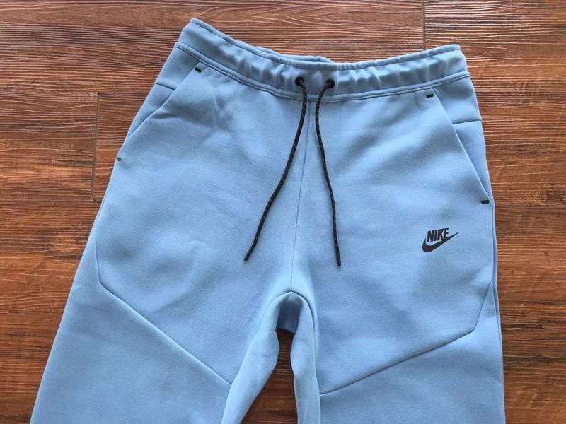 NIKE TECH FLEECE PANTS x LIGHT BLUE - Phantom Kicks