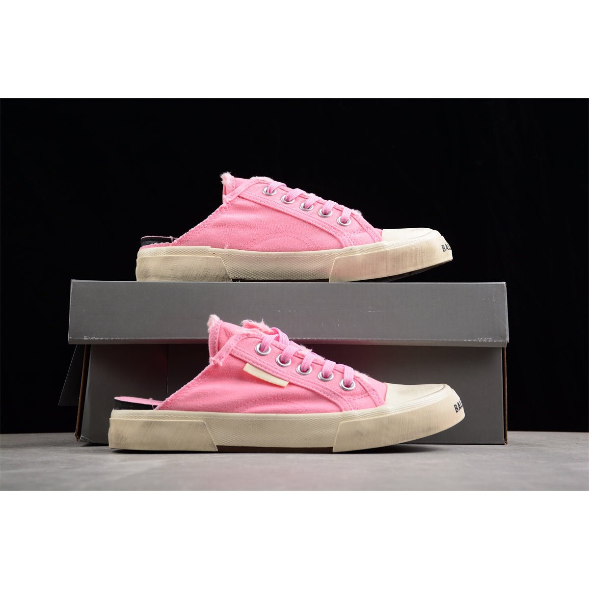 BALENCIAGA PARIS LOW x PINK - Phantom Kicks