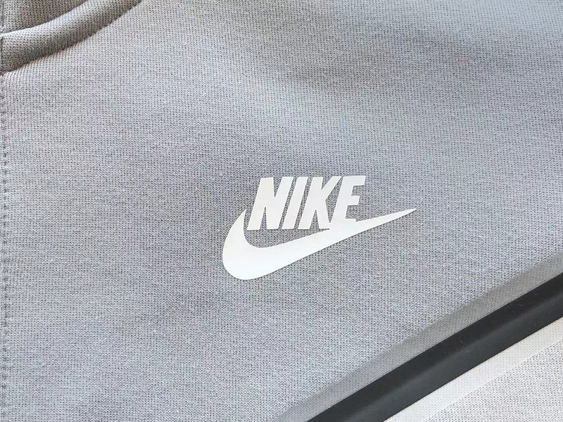 NIKE TECH FLEECE HOODIE x GREY/WHITE - Phantom Kicks