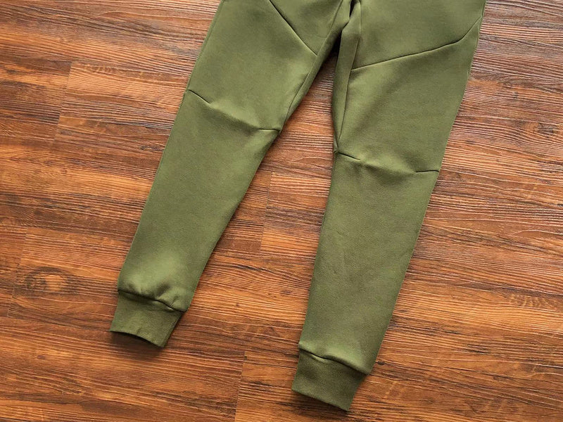 NIKE TECH FLEECE PANTS x OLIVE GREEN - Phantom Kicks
