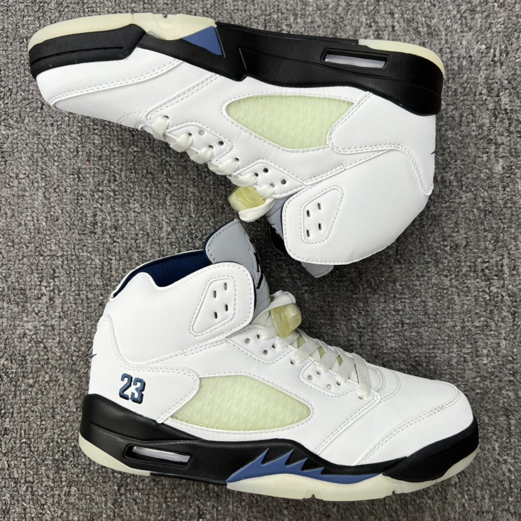 JORDAN 5 White and Black - Phantom Kicks
