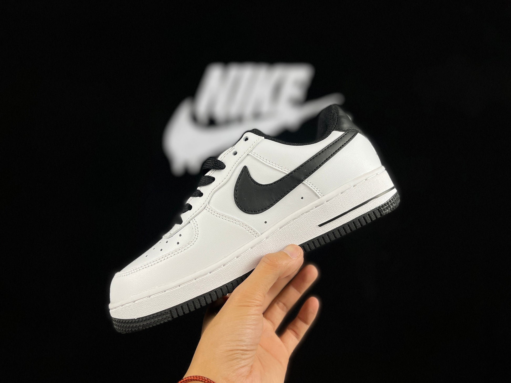 NIKE AIR FORCE 1 Low "Leather OG White/Black" - Phantom Kicks
