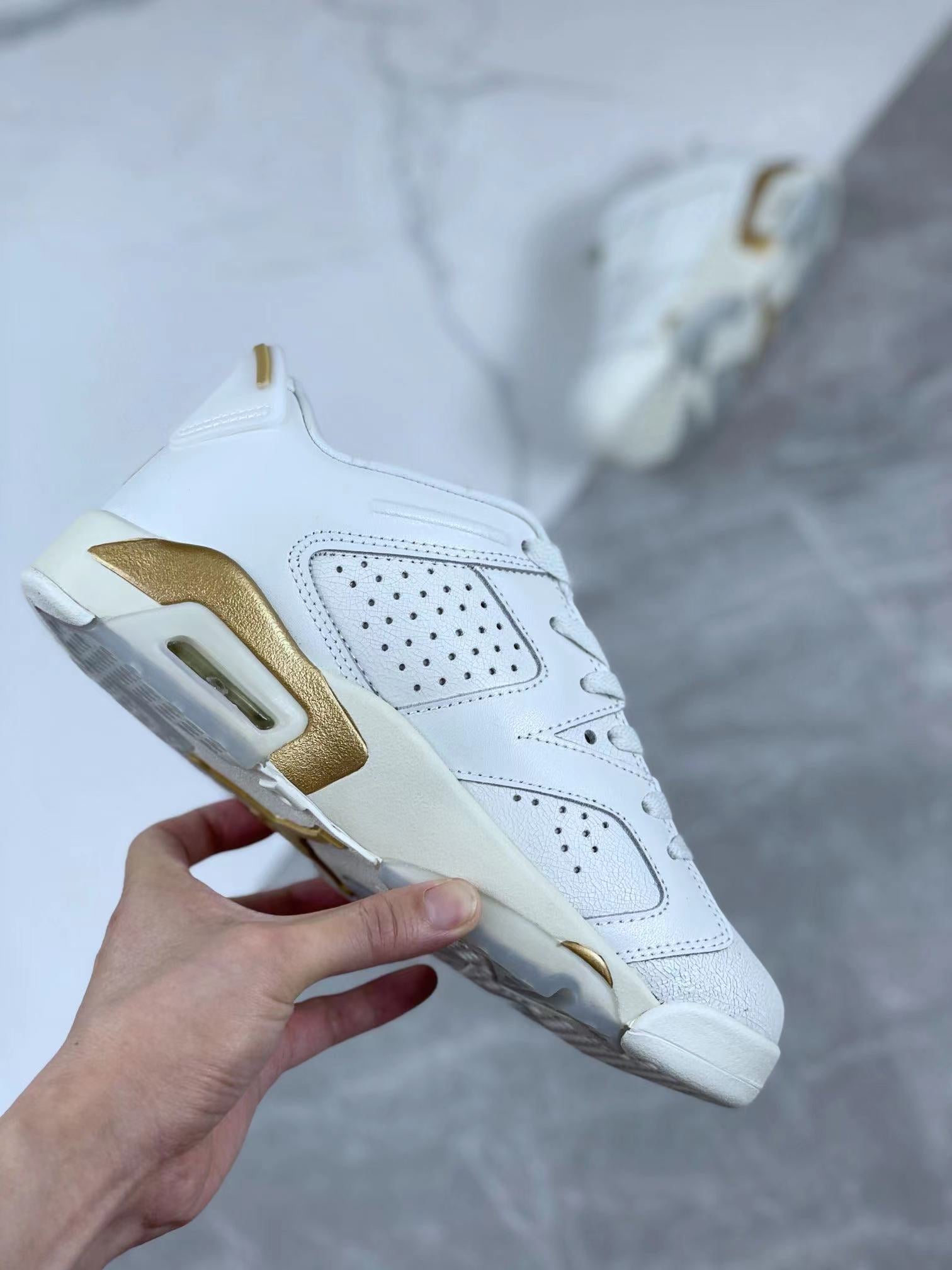 Jordan 6 Low "Metallic Gold" - Phantom Kicks
