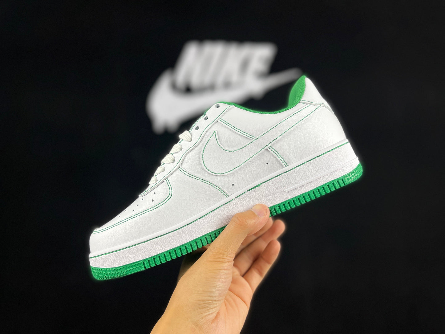 NIKE AIR FORCE 1 "Green" - Phantom Kicks