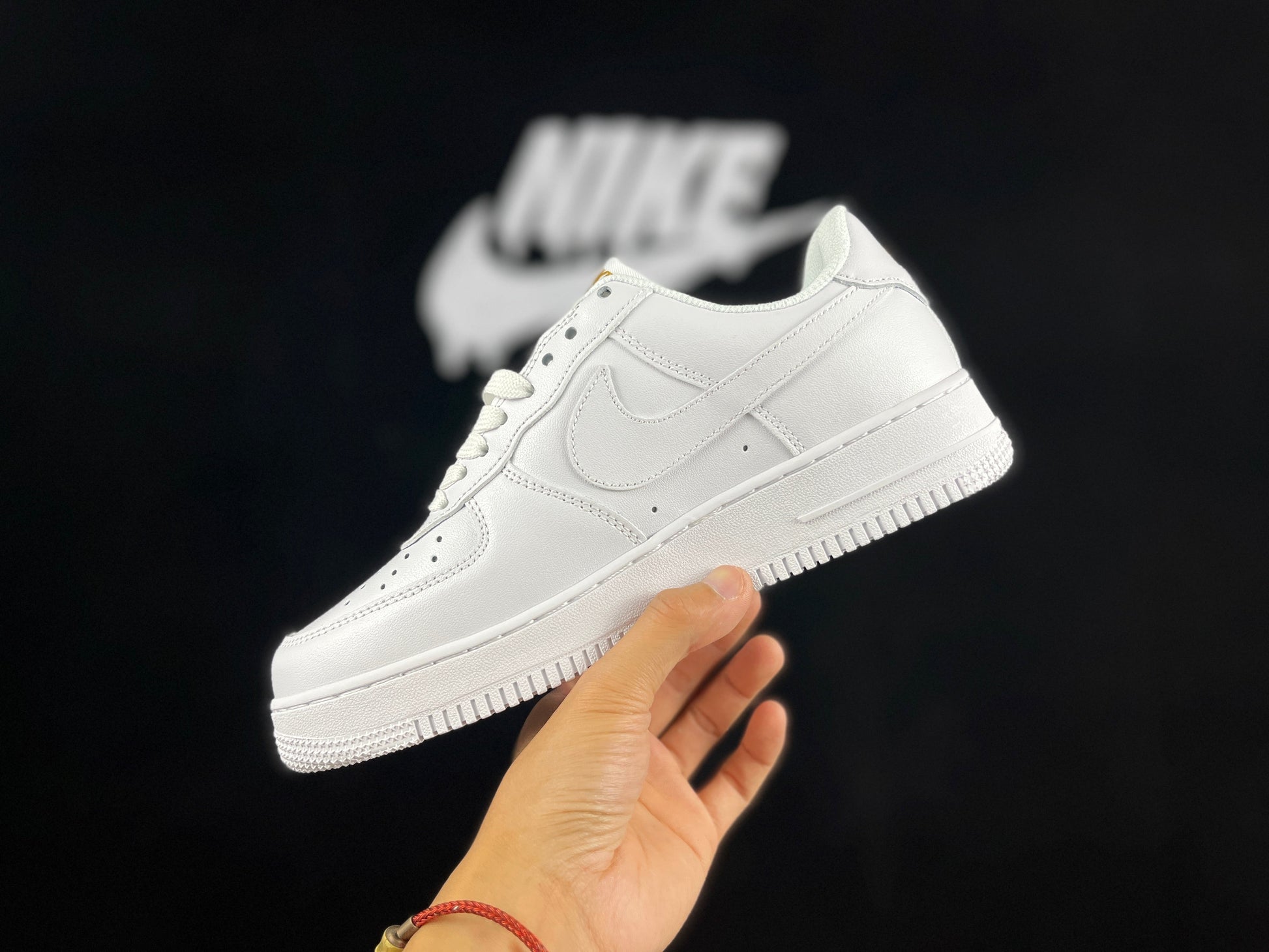 NIKE AIR FORCE 1 Low "Gold Chain" - Phantom Kicks