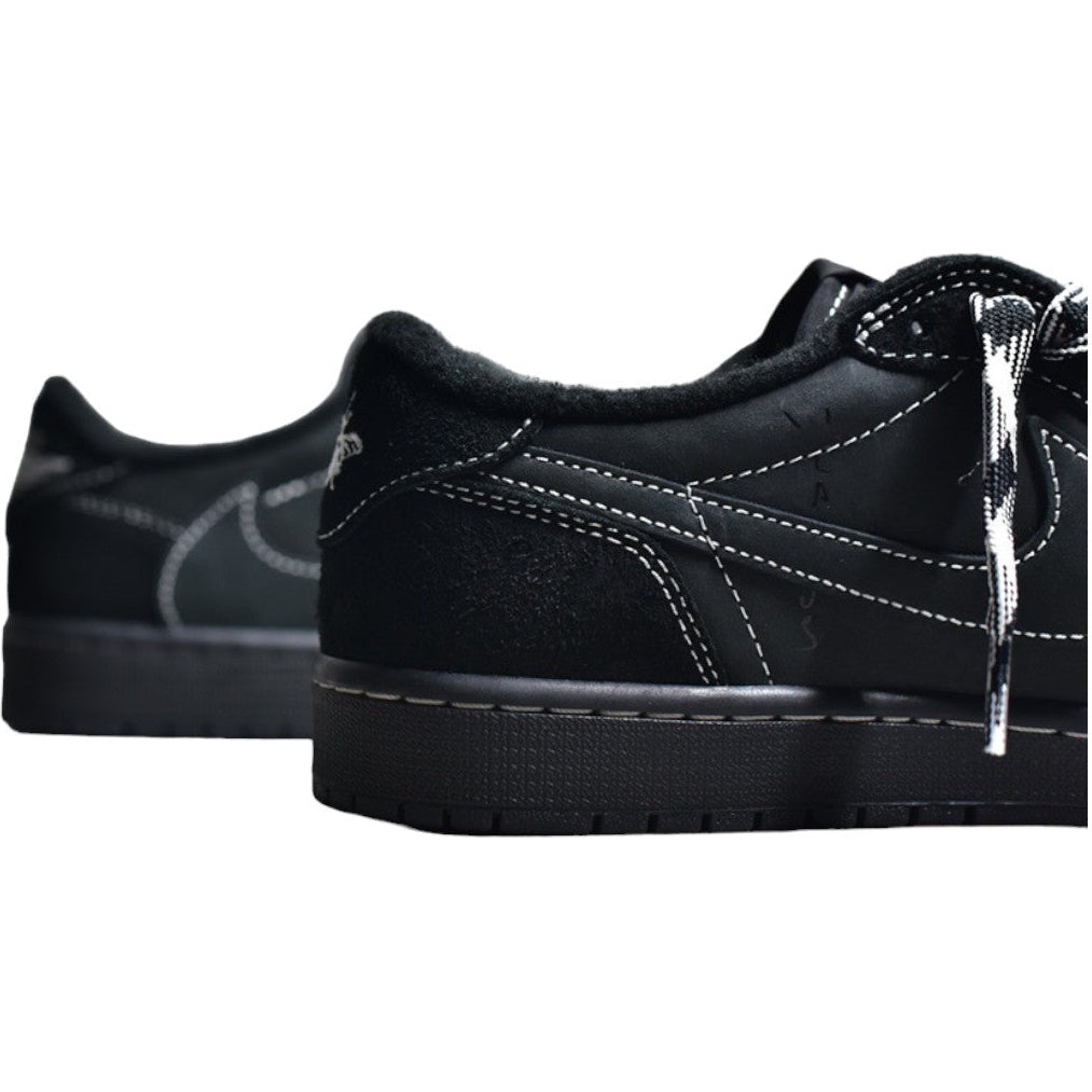 JORDAN 1 LOW x TRAVIS SCOTT PHANTOM - Phantom Kicks