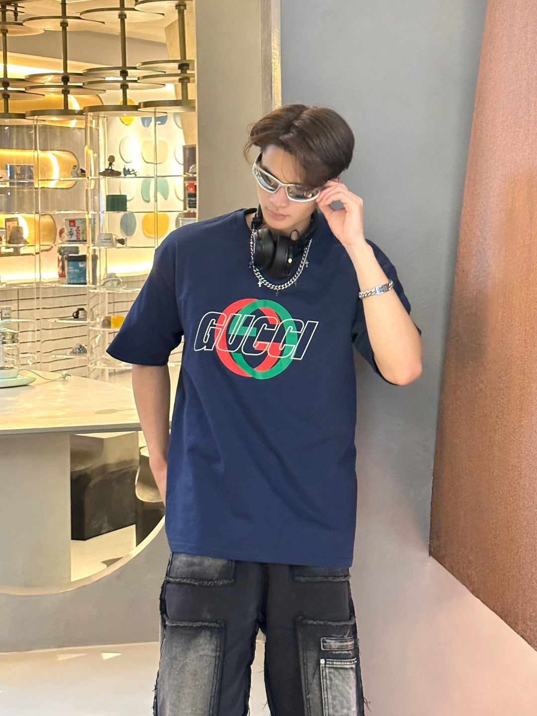 Gucci Navy T-Shirt with Overlapping Logo - Phantom Kicks