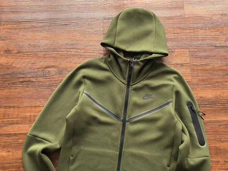 NIKE TECH FLEECE HOODIE x OLIVE GREEN - Phantom Kicks