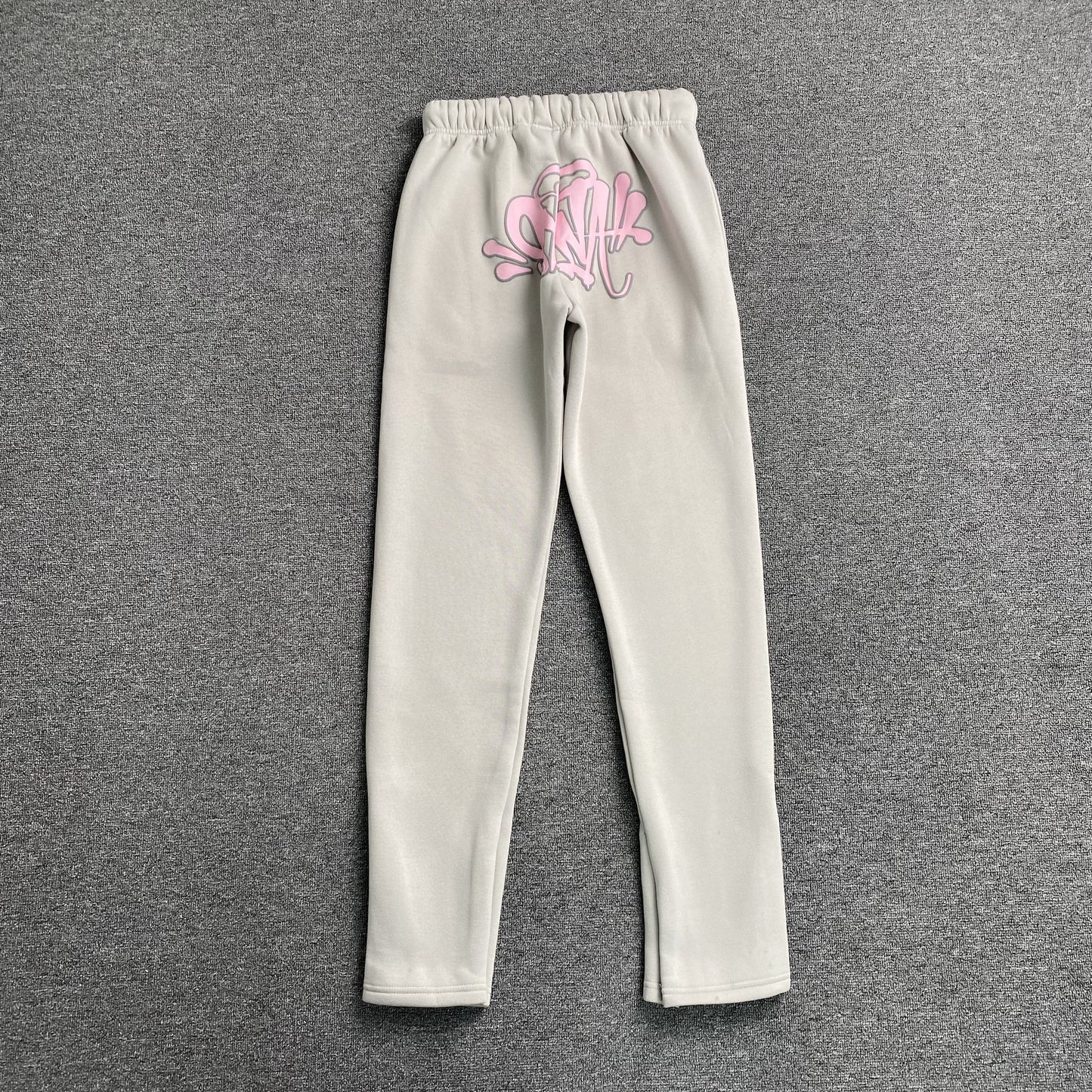 SYNA WORLD SYNA LOGO SWEATPANTS GREY PINK - Phantom Kicks