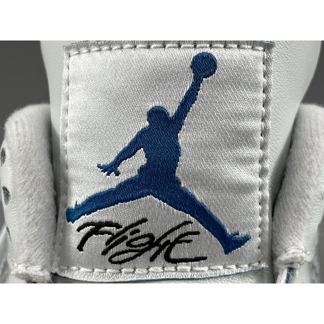 JORDAN 4 x MILITARY BLUE - Phantom Kicks
