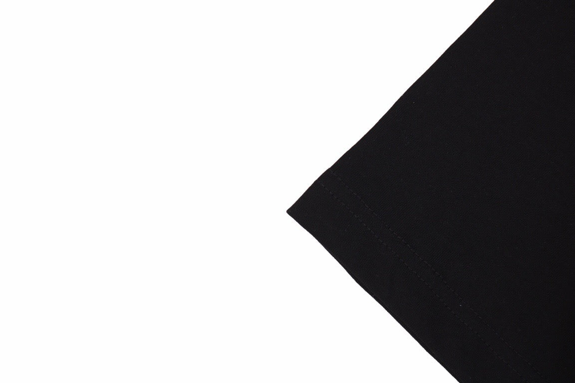 Burberry T-shirt with Checkered Crest - Phantom Kicks
