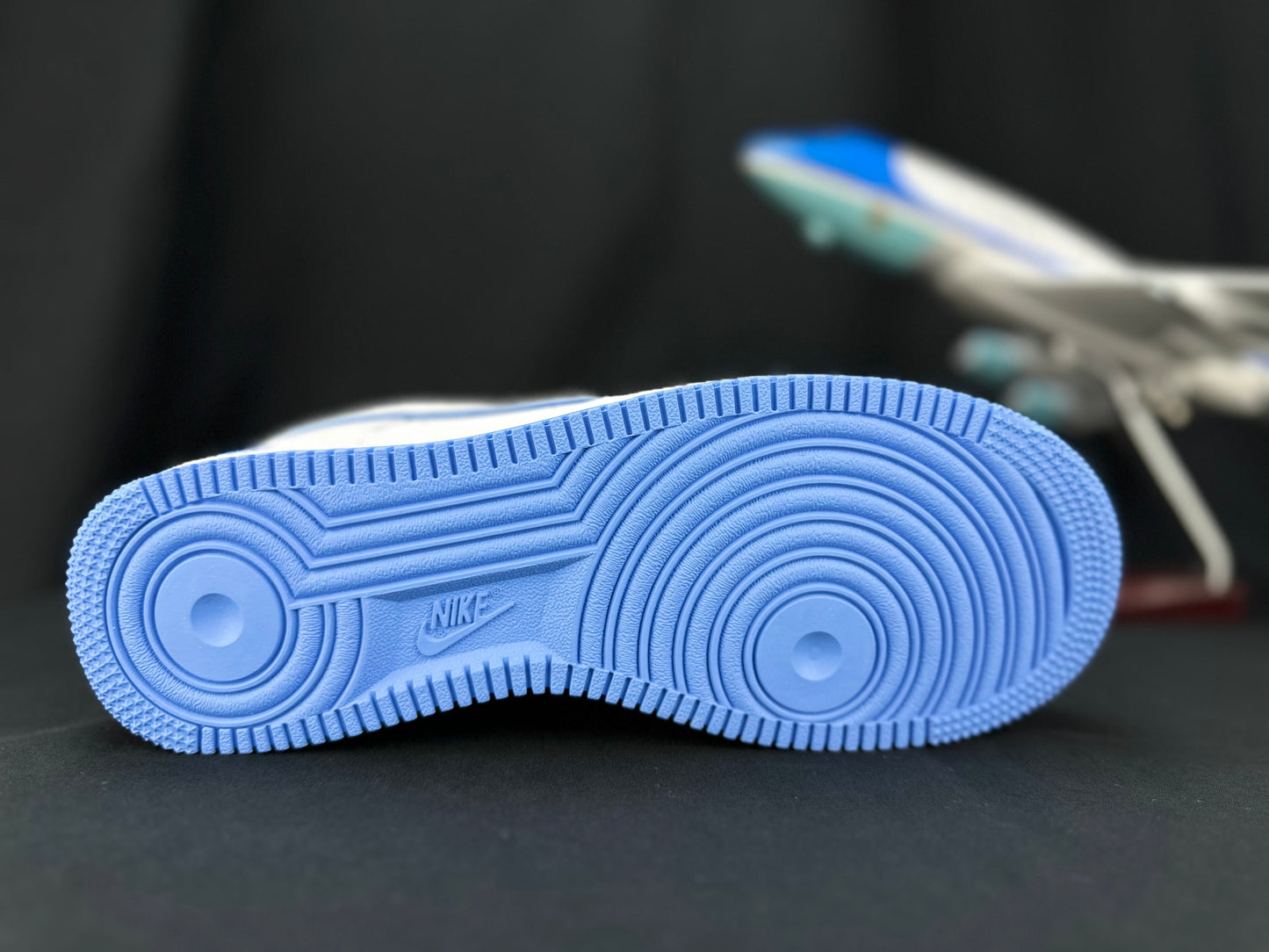 NIKE AIR FORCE 1 "Double Swoosh White/Blue" - Phantom Kicks