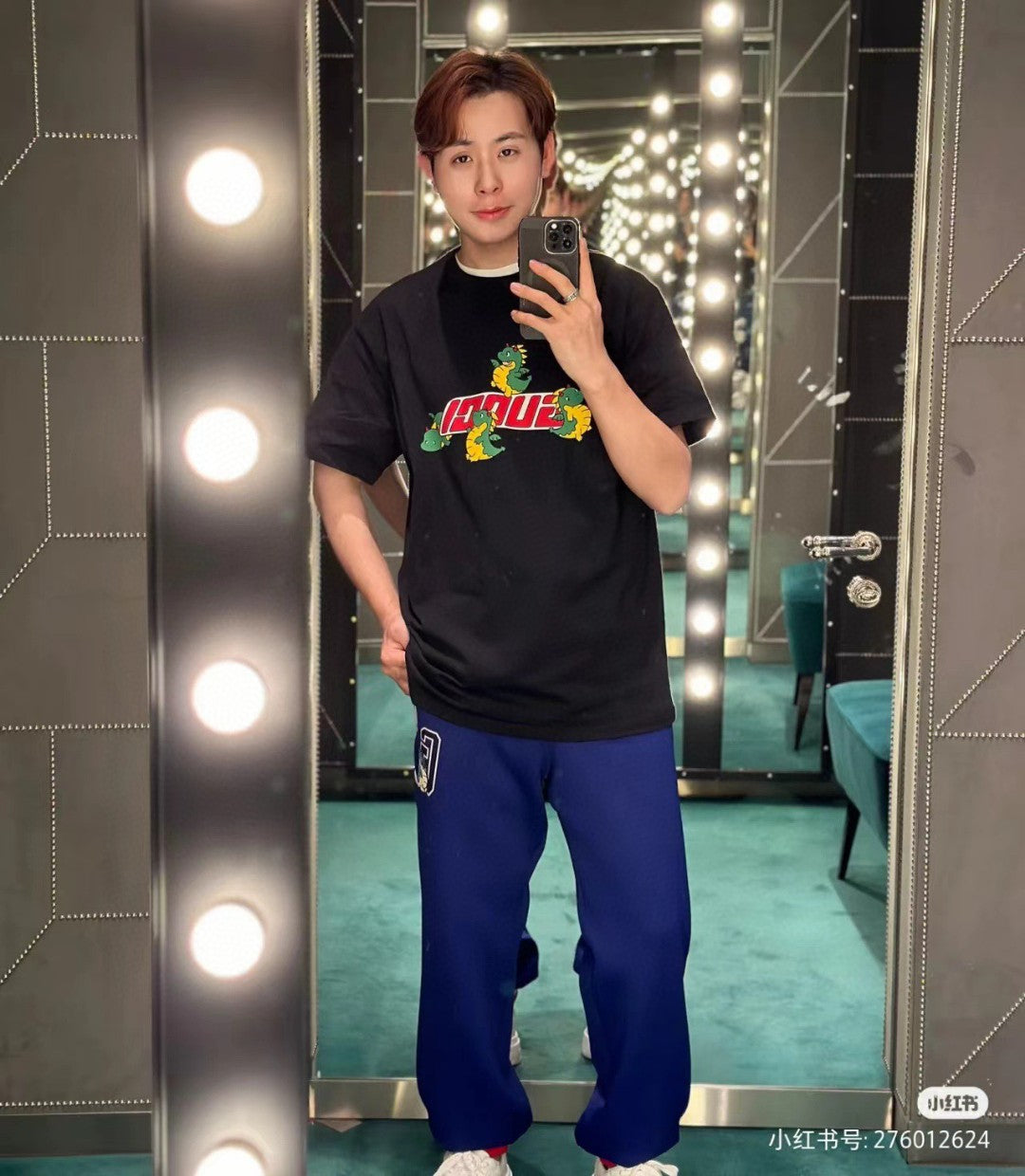 Gucci Black T-Shirt with Dinosaur Graphic - Phantom Kicks