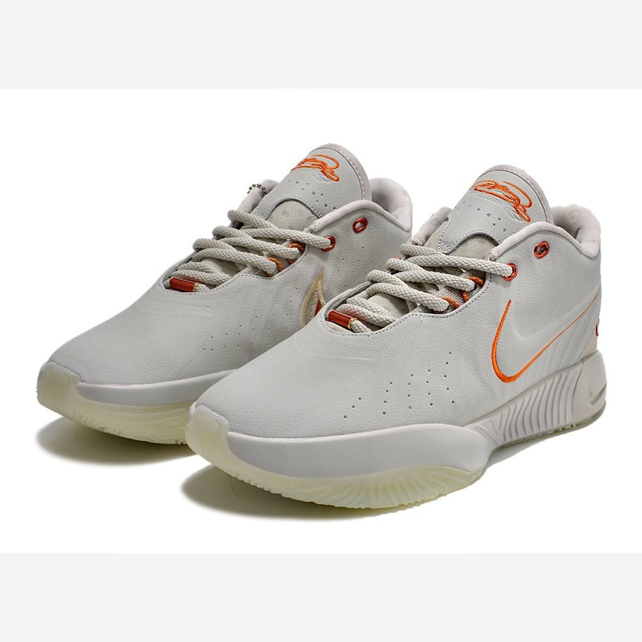 NIKE LEBRON 21 x AKOYA - Phantom Kicks