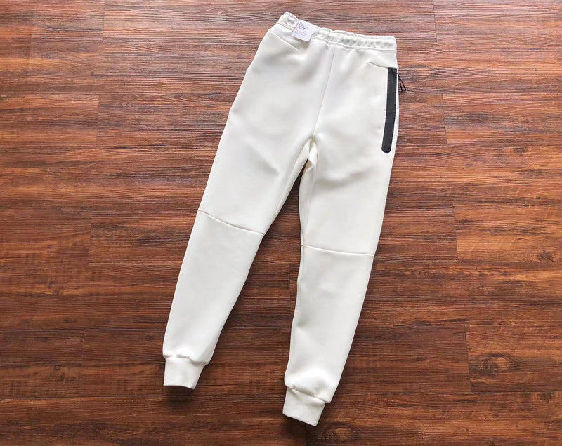 NIKE TECH FLEECE PANTS x WHITE - Phantom Kicks
