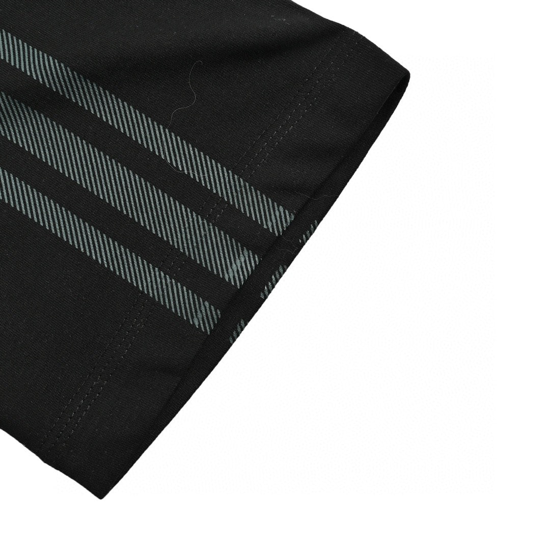Burberry Black Check Pattern T-Shirt - Phantom Kicks