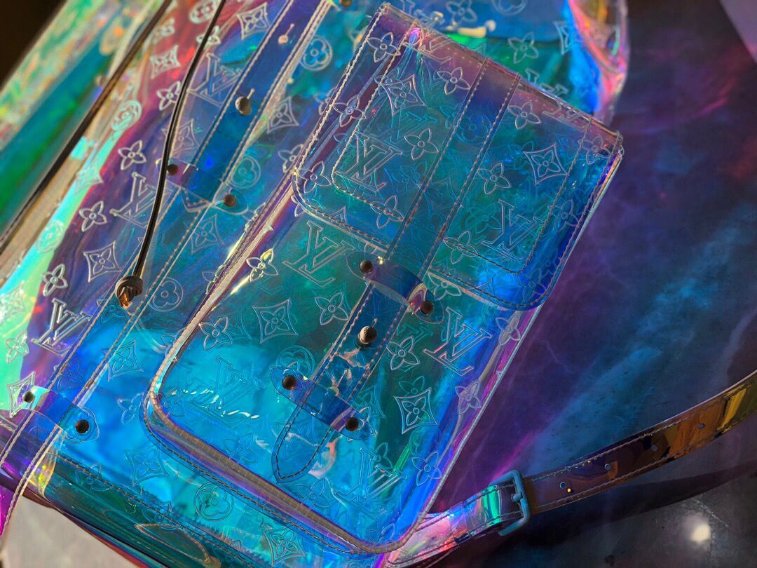 LOUIS VUITTON MONOGRAM GM PRISM HOLOGRAPHIC BACKPACK - Phantom Kicks
